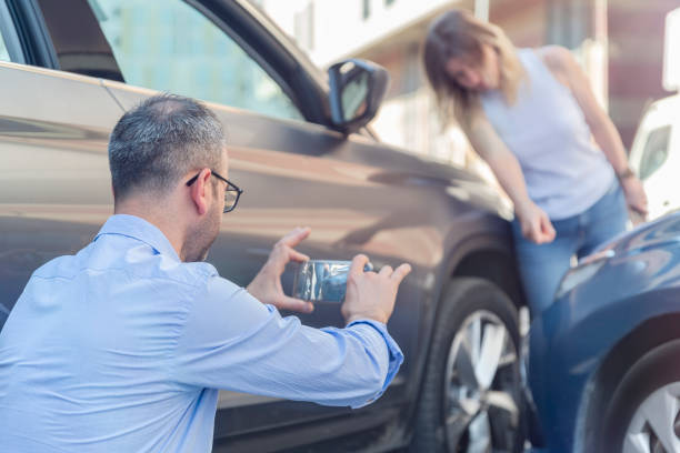 Professional Full Coverage Car Insurance technician working in Harlan, IN